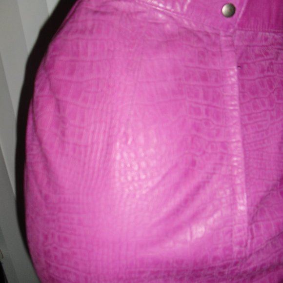 Andrew Marc,genuine leather,pink fuschia,alligator pattern,pencil cut,Brand New - Picture 5 of 6